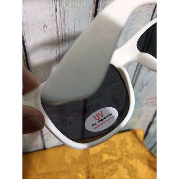 NWT IVF Pride Rainbow Sunglasses, White Multi 🍂🍁 - Picture 9 of 9